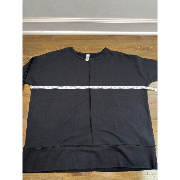 Spanx Shirt Women's L Black Oversized Scoop Neck Long Sleeve Tunic Top Stretch - Picture 4 of 5